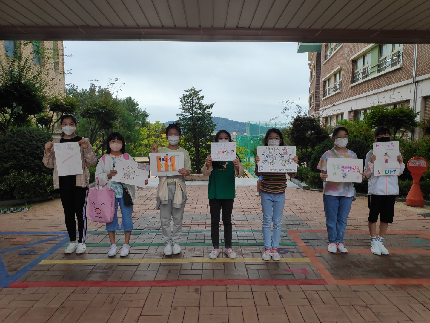 (전교어린이회) 9월 28일 ~ 30일 학교폭력예방캠페인 (3).jpg