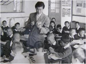 1957년 교실 모습.JPG