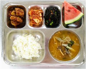 19.5.24 기장밥,육개장,장어데리야끼구이,파래실파무침,김치,수박.png